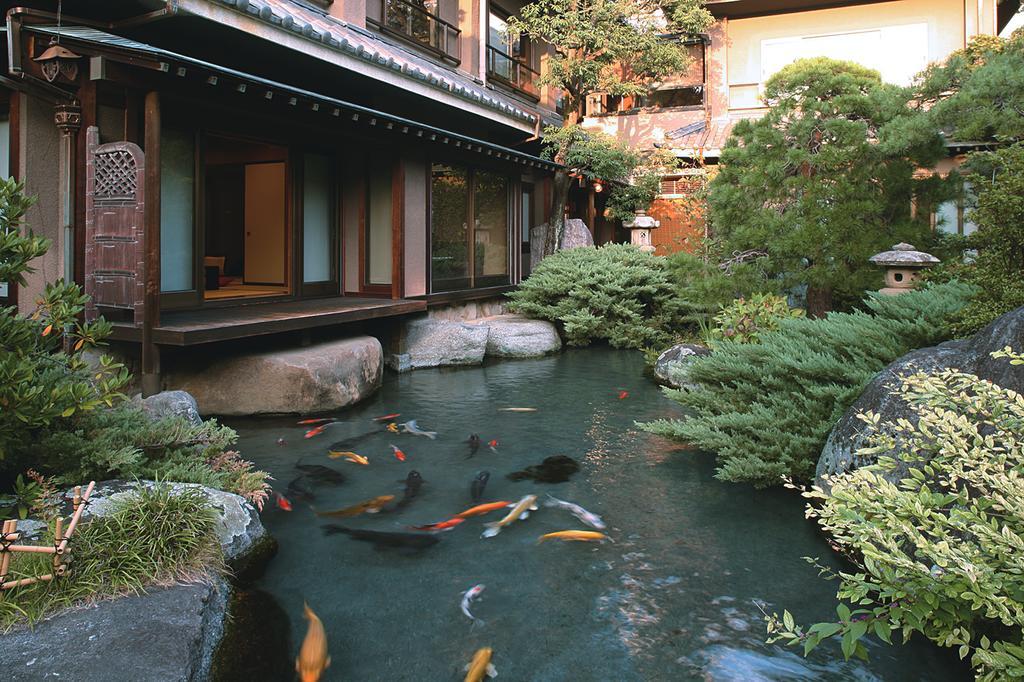 Hotel Beautiful Japanese Garden Kagetsu Fuefuki Esterno foto